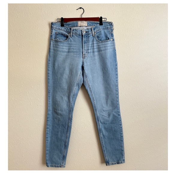 {Everlane} Bien Hoa light wash jeans - Picture 3 of 6